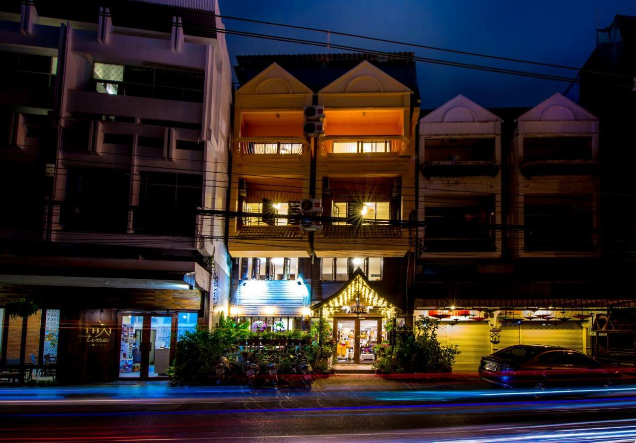 Relax@Wualai Hotel Chiang Mai Bagian luar foto