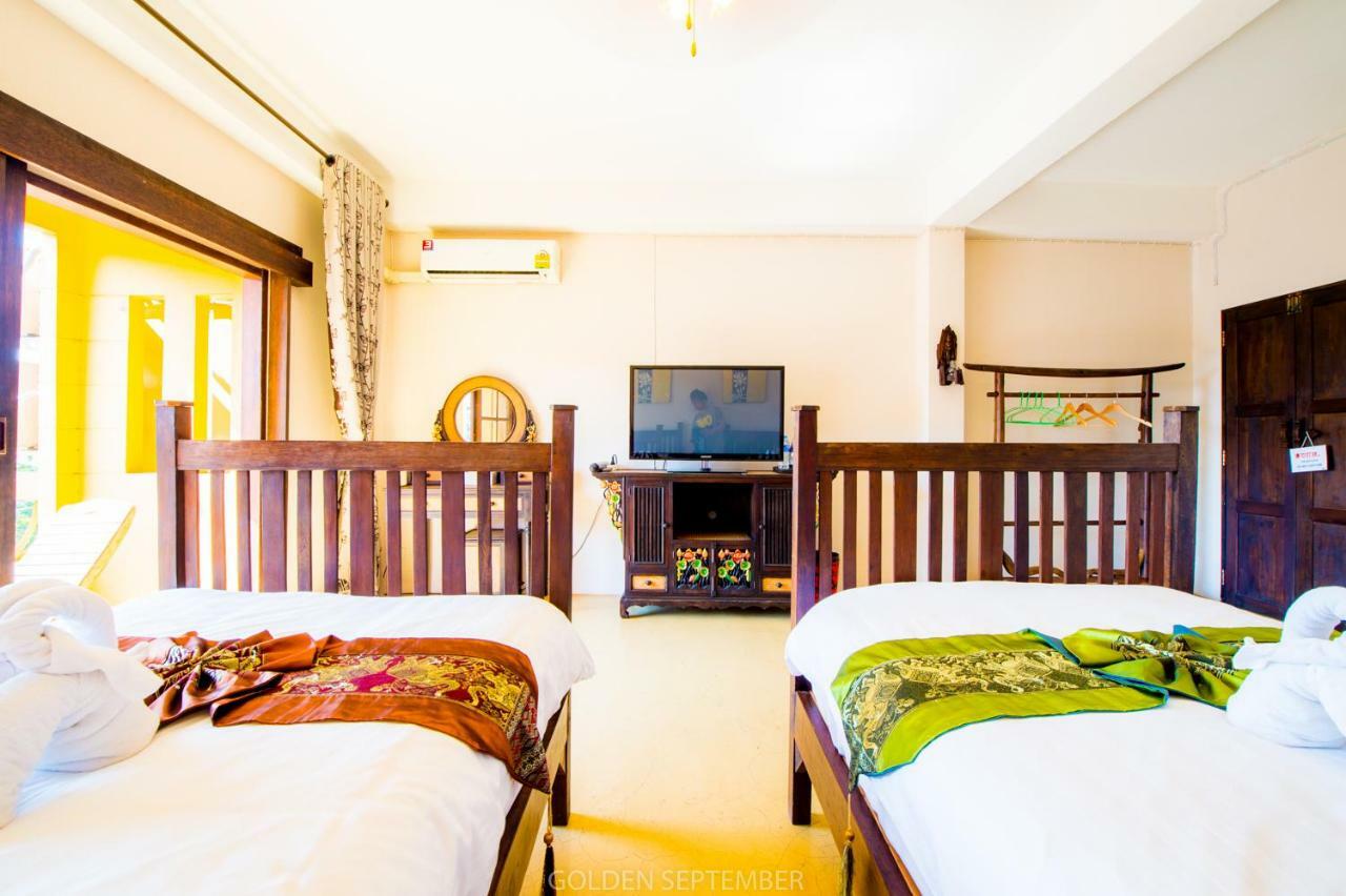 Relax@Wualai Hotel Chiang Mai Bagian luar foto